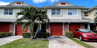 Lovely Townhome in Gate Community! Gallery 1