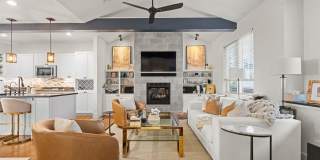 This luxurious townhouse on Cherry St. Gallery 21