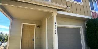 3Bd/2.5Ba Marysville Townhome Gallery 1
