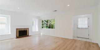 2007 West Kenneth Road Gallery 8