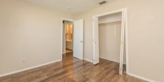 1118 CRESCENT LANE Gallery 25