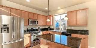 Mt. Rainier View Home on Cul-De-Sac with 3-Car Garage & A/C Gallery 13
