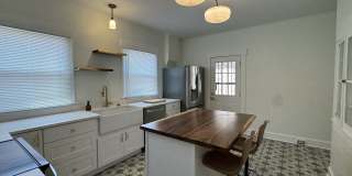 1606 Hawthorne Street Gallery 22