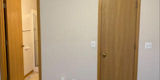 Willard Duplex! 2 Bed, 2 Bath, 2 Car Garage Gallery 16