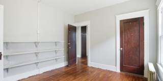 162 Winspear Avenue Gallery 10