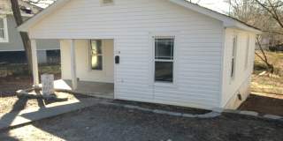 Wonderful 2BR/1BA house close to downtown Gallery 1