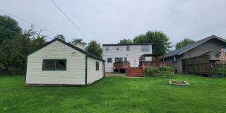 AVAILABLE September 1st- 4 Bed 3 Bath w/ Spacious Back Deck - SHORT TERM LEASE TILL END OF APRIL Gallery 37