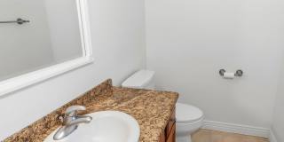 Beautiful & Spacious 4Bd 3.5Bath Home w/An Occupied Mother in Law Suite on Lower Level Gallery 53
