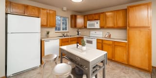 River Oak Heights Apartments Gallery 1