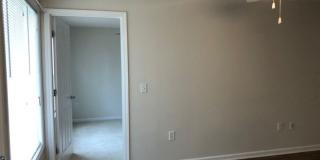 Southern Edge Condo - Close to Campus Gallery 14