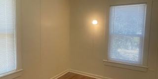1 BED 1 BATH HOUSE NEAR DOWNTOWN 1 BED 1 BATH HOUSE NEAR DOWNTOWN Gallery 11
