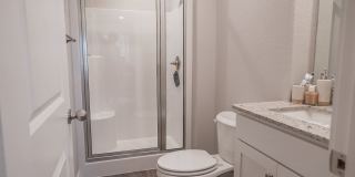 2 bedroom 2.5 bath home located in Fayetteville, AR Gallery 14