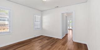 Downtown Napa 3 bed 2 bath single level home Gallery 13