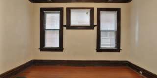 Central Campus - LARGE 4 Bedroom House with off-street parking Gallery 10