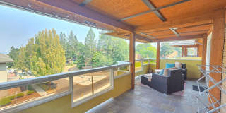 $1,950 - 2 Bed / 1 Bath Fully Furnished Condo in Secure Building in Rockwood/Manito Neighborhood Gallery 19
