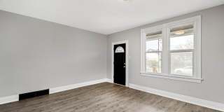 Beautiful 3 bedroom home in Coraopolis available June 1! Gallery 8