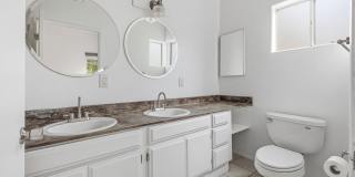 Highland Park 2 Bed / 2 Bath Condo with Resort-Style Amenities Gallery 13