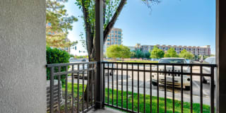Addison Apartments at the Park Gallery 21
