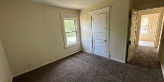 110 Halls Heights Gallery 13