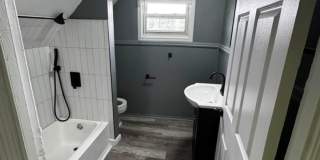 Comfortable 3BR Home in Munhall Gallery 8