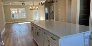 431 Lincoln Street Gallery 4