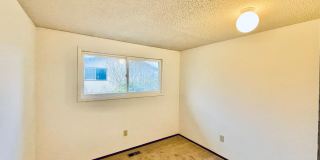 Tranquil House on Quiet South Delridge Street! Gallery 16