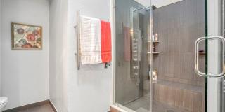 18730 Hatteras Street Gallery 33