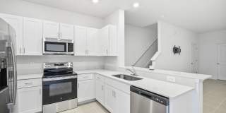 BRAND NEW TOWNHOME 3/2.5 Gallery 8