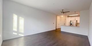 Luxurious Fairfax City 2 bed Condo Luxurious Fairfax City 2 bed Condo Gallery 22