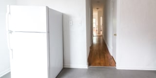 1515 E. 54th Street Gallery 10