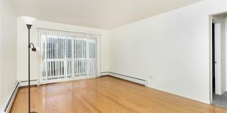 2425 Torquay Avenue Gallery 3