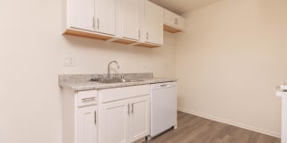 Highland Creek Apartment Homes Gallery 15