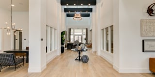 35 West at Champions Circle Apartments Gallery 31