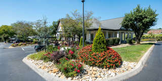 Smoky Crossing Apartment Homes Gallery 8