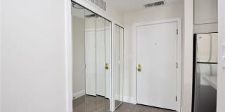 211 E Merrill Street Gallery 4