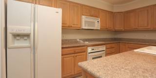 Beautiful large 2-bedroom 2 baths with 1 car garage in Mid Town Tulsa!! Gallery 44