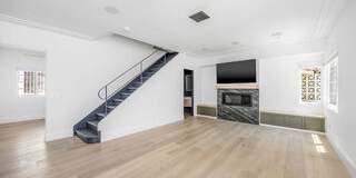 107 Flores Street Gallery 3