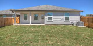 4 BR / 2 BA - 2032 SF in Seguin - Arroyo Ranch! Gallery 4