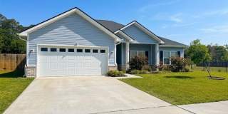 MOVE IN SPECIAL: $1000 OFF 1ST MONTH'S RENT!** Gallery 3