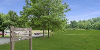 Iverson Towers Apartments & Anton House Apartments Gallery 21