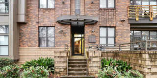 712 N Davidson Street Gallery 1