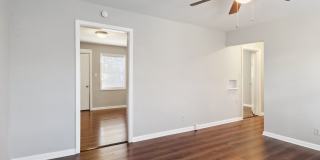 1116 1116 Gallery 1