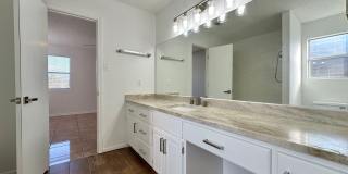 Price Drop!  Viewable Now! Gallery 20