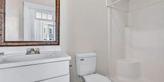 Prime Downtown Living on King Street Gallery 11