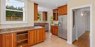 Forest Hill: Bright Updated Single Family Home with Garage, Backyard & Storage Gallery 14