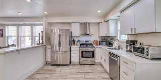 14 N Vassar Square Gallery 14