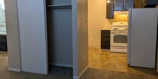 95 N Clarkson St Carolyn Arms Apartments Gallery 23
