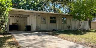 COMING SOON! Meadowlane neighborhood, Fenced Backyard, Laundry included Gallery 1