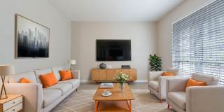 Celeste Manor - 1 Bedroom / 1 Bathroom, Updated Gallery 20