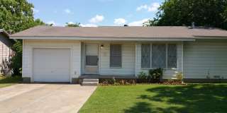 Available Now! | Charming 2 BD 1 BA Home - Cleburne Gallery 1